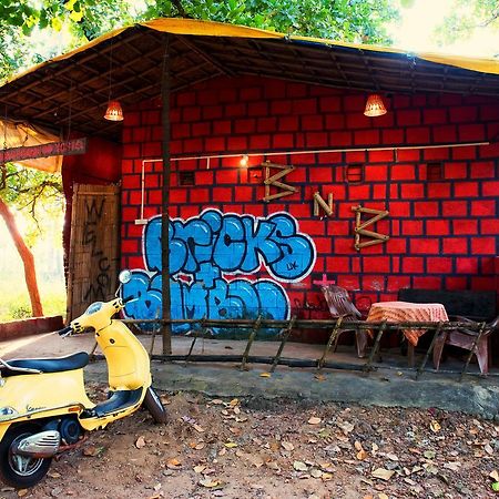 Bricks And Bamboo Hostel Anjuna Εξωτερικό φωτογραφία