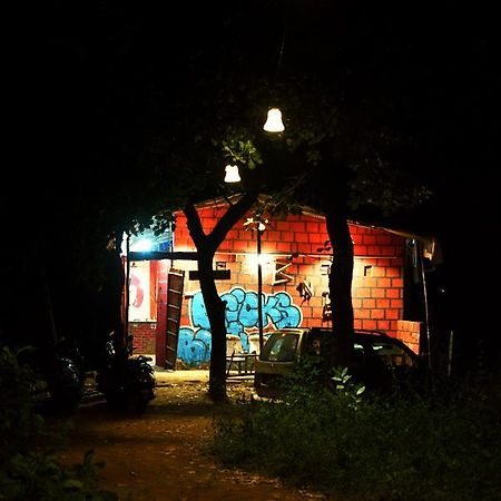 Bricks And Bamboo Hostel Anjuna Εξωτερικό φωτογραφία