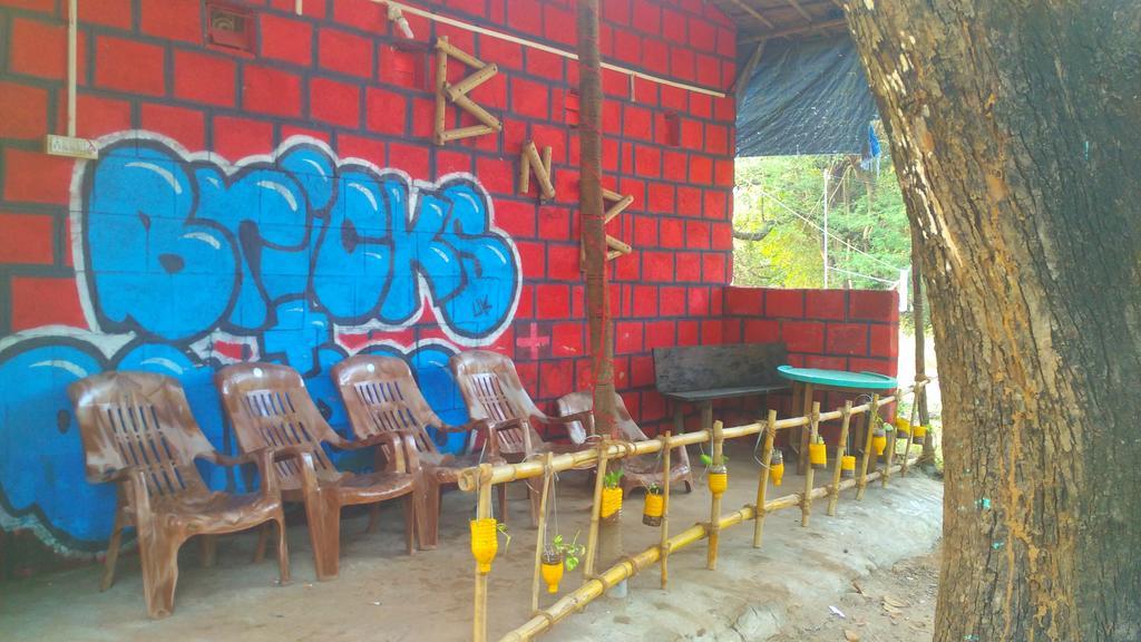 Bricks And Bamboo Hostel Anjuna Εξωτερικό φωτογραφία